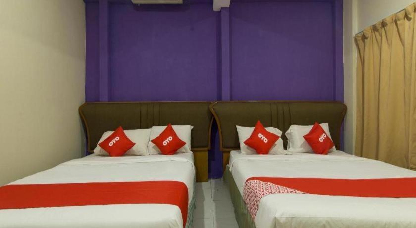 Oyo 44100 Hotel Casavilla Petaling Jaya Exterior photo