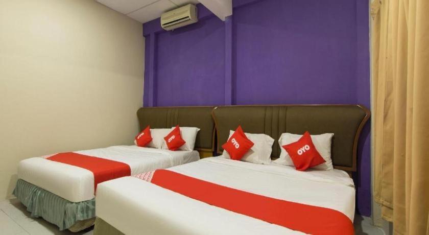 Oyo 44100 Hotel Casavilla Petaling Jaya Exterior photo