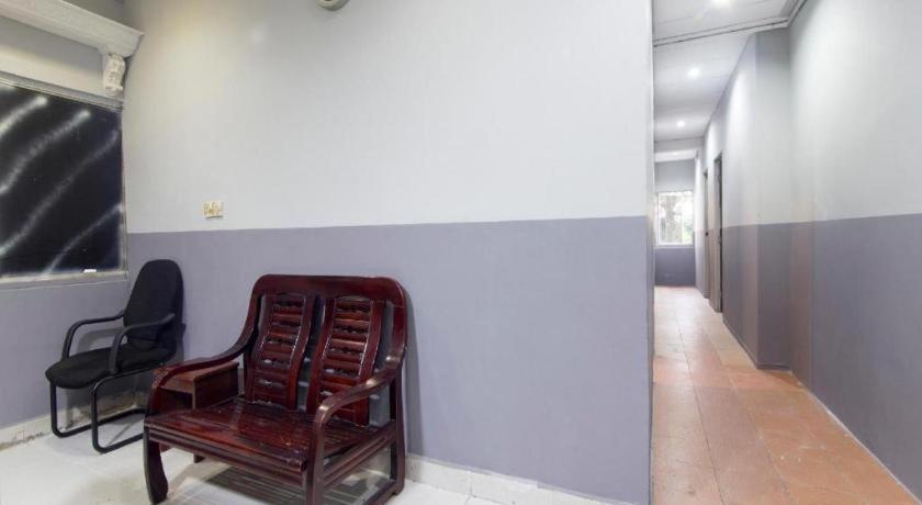 Oyo 44100 Hotel Casavilla Petaling Jaya Exterior photo