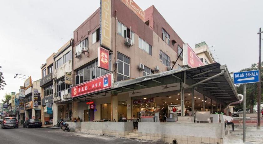 Oyo 44100 Hotel Casavilla Petaling Jaya Exterior photo